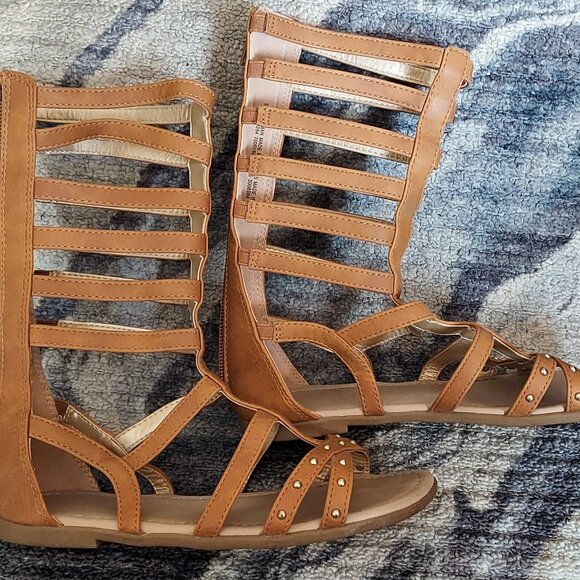 Girls Gladiator Sandals Size 1 - Picture 1 of 3